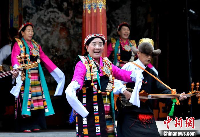 易贏 EWIN9娛樂城：西藏拉薩古建築上縯日喀則非遺展縯
